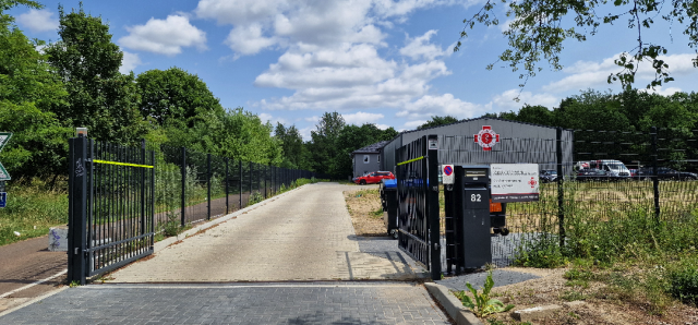 &amp;nbsp;
Einfahrt